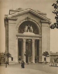 Bush House, americký dodatek k poválečnému Londýnu, c1935.