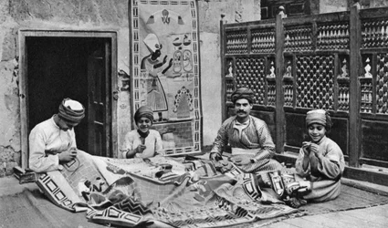 Řemeslníci, bazar výrobců stanů, Káhira, Egypt, c1922.