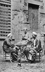 Muži relaxující, Káhira, Egypt, c1922