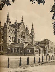 Střední blok a vyšší škola na Dulwich College, c1935.