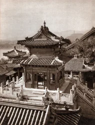Bronzový pavilon, Sumerský palác, Peking