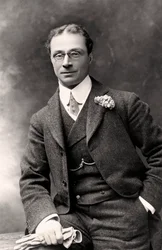 Huntley Wright 1869-1941, anglický herec, začátek 20. století.