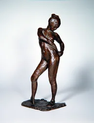 Dancer Fastening the Strings of Her Tights, cca 1885-90, obsazení 1919 (bronz)