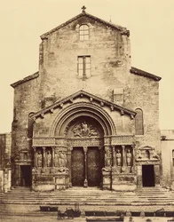 Kostel svatého Trofima, Arles