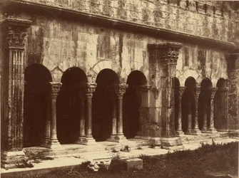 Křížová chodba kostela svatého Trofima, Arles