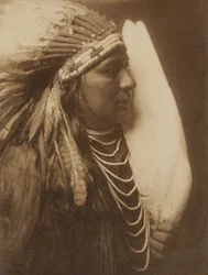 [Tři pera - indiánský kmen Nez Perce]
