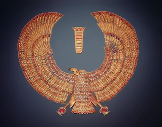 Náhrdelník ve tvaru supí bohyně Nechbet, z hrobky Tutanchamona (asi 1370-1352 př. n. l.), Nová říše, zlato vykládané polodrahokamy