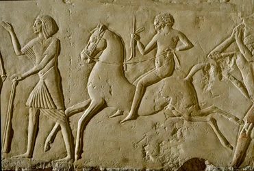 Egyptský starověk: reliéf s válečníkem na koni. Konec 18. dynastie