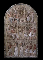 Egyptský starověk: stéla manželů Maia, zaniklá nabídka dary bohům. 18. dynastie. Z kaple Maia, Deir el-Medineh (el Medineh), New Empire Dim. 67 cm Turín, Egyptské muzeum