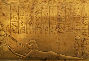 Lidská postava, reliéf na pravém vnějším panelu druhé pohřební kaple, Tutanchamonova pokladnice, Egypt, Egyptská civilizace, Nová říše, Dynastie XVIII