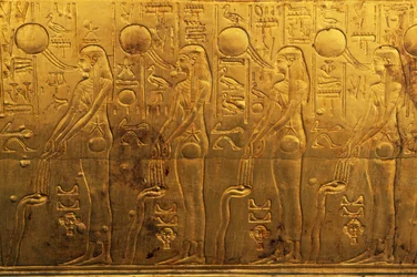 Reliéf na pravém vnějším panelu druhé pohřební kaple, Tutanchamonova pokladnice, Egypt, Egyptská civilizace, Nová říše, Dynastie XVIII