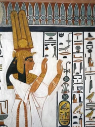 Egypt, Théby, Luxor, Údolí královen, hrobka Nefertari, nástěnná malba královny recitující pohřební formuli v pohřební komoře z 19. dynastie