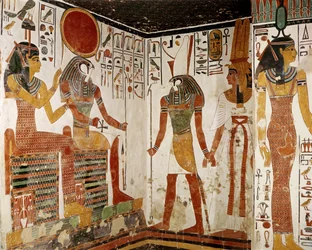 Nefertari je Horovým přivedena před boha Re-Horachtyho, z hrobky Nefertari, Nová říše