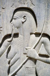 Reliéf z podstavce sochy Ramsese II., dvůr Ramsese II., Amonův chrám, Luxor, starověké Théby (Seznam světového dědictví UNESCO)