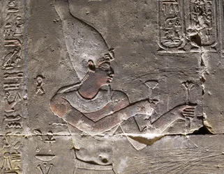 Faraon v hedžetu, Hořův chrám v Edfu