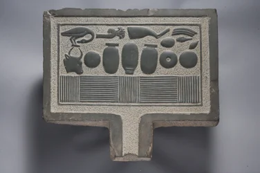 Nabídkový stůl (greywacke)