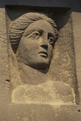 Reliéf zobrazující Venuši, Wochengoetterstein, detail Jupiterova sloupu (replika), Hausen an der Zaber, Brackenheim, Bádensko-Württembersko, Německo, římská civilizace, 2.-3.