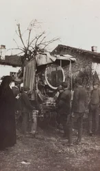 Album první světové války ve Friuli-Venezia Giulia: fotoelektrický vůz, 01-04/1916 (čb foto)
