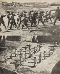 Sportovní aktivity dětí. Ilustrace z SSSR buduje socialismus, 1933.