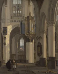 Interiér protestantského gotického kostela s motivy z Oude a Nieuwe Kerk v Amsterdamu
