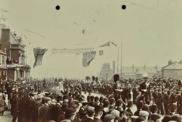 Blackwall Tunnel: paráda jako princ z Walesu, pozdější král Edward VII a princezna Alexandria se účastní slavnostního otevření tunelu, 1897