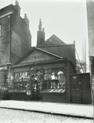 Evelyn Street: od Deptford High Street, Londýn, 1899