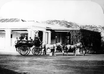 Koňský kočár v koloniální Indii, c.1870