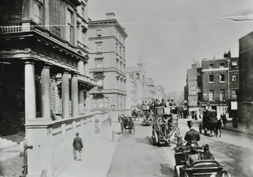 Knightsbridge, Westminster LB: pohled na východ u Albert Gate, 1890