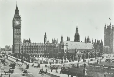 Parliament Square, Westminster LB: při pohledu na východ k Big Ben a Houses of Parliament, 1895