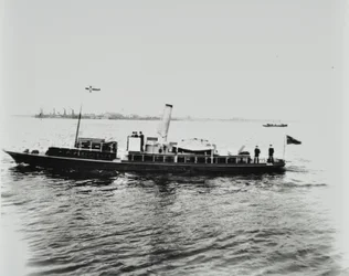S.S. Beatrice, loď na Temži, 1898