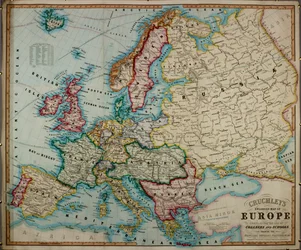 Barevná mapa Evropy z 19. století, sestavená pro použití na vysokých školách a školách.