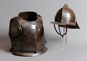 Přilba, náprsník a zadní deska, polovina 17. století (kov)
