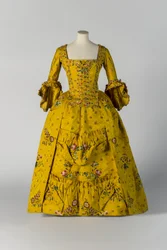 Žlutý brokátový otevřený župan a spodnička, cca 1750 (hedvábí)