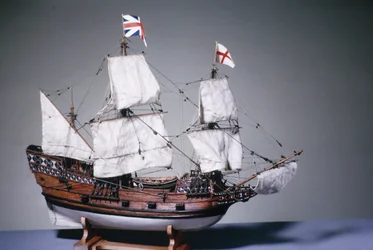 Model Mayflower z roku 1620 (dřevo) v měřítku 1:60 (viz také 3220)