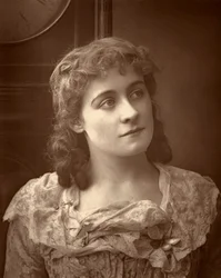 Kate Rorke, britská herečka, v Sophii, 1887