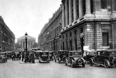Vchod do Rue Royale s Madeleine v dálce, Paříž, 1931