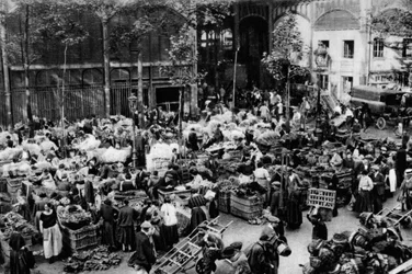 Mimo centrální trh, Paříž, 1931.