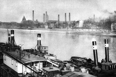 Seina a nábřeží v Bercy, Paříž, 1931.