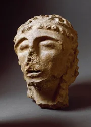 Etruská civilizace: Hlava terakotového muže. 550-530 před naším letopočtem. Z 2. paláce Murlo. Depositi Soprintendenza Archeologica del 