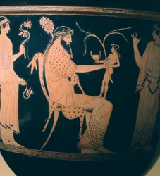 Krater (velká váza) od malíře Altamura, detail zobrazující Dionýsa. Červenofigurová keramika. Etruská civilizace, 5.–4.