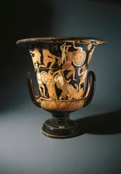 Keramika s červenými postavami, kalichový krater zobrazující Neoptolema, Astyanaxe, Helenu Trójskou a Priama na zemi, od Nazzano Painter, z Civita Castellana