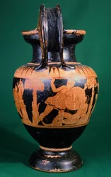 Volute krater od malíře Mainzu, zobrazující boj mezi válečníkem a Amazonkou. Červenofigurová keramika. Etruská civilizace, 4. století před naším letopočtem.