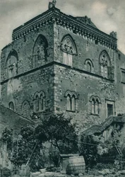 Dům z doby islámské nadvlády, Taormina, Sicílie, Itálie, 1927