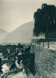 Pohled na město, Merano, Jižní Tyrolsko, Itálie, 1927