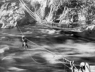 Lanový most, údolí Jhelum, Kašmír, Indie, c1900.