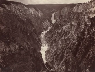 Grand Canyon v Yellowstone a Falls