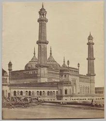 Mešita, uvnitř Asaf-ud-Daula Imambara