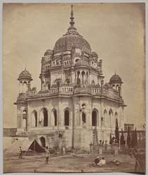 Hrobka Saadat Ali v paláci Kaiserbagh