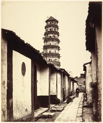 Devítipatrová pagoda a Tatarská ulice, Kanton