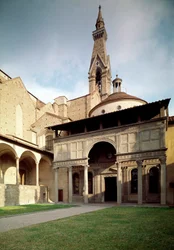 Pohled na kapli Pazzi od Filippa Brunelleschiho (1377-1446)